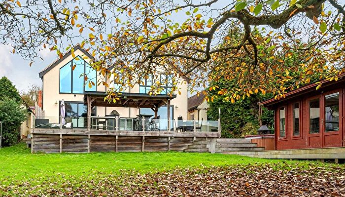 4 Bedroom Detached House For Sale In Knowl Hill, Reading, Berkshire, RG10
