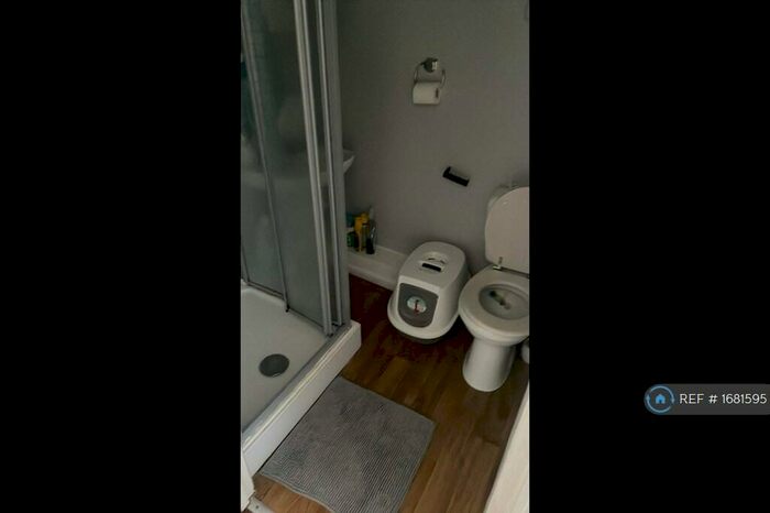 1 Bedroom Flat To Rent In Salisbury Road, Exmouth, EX8