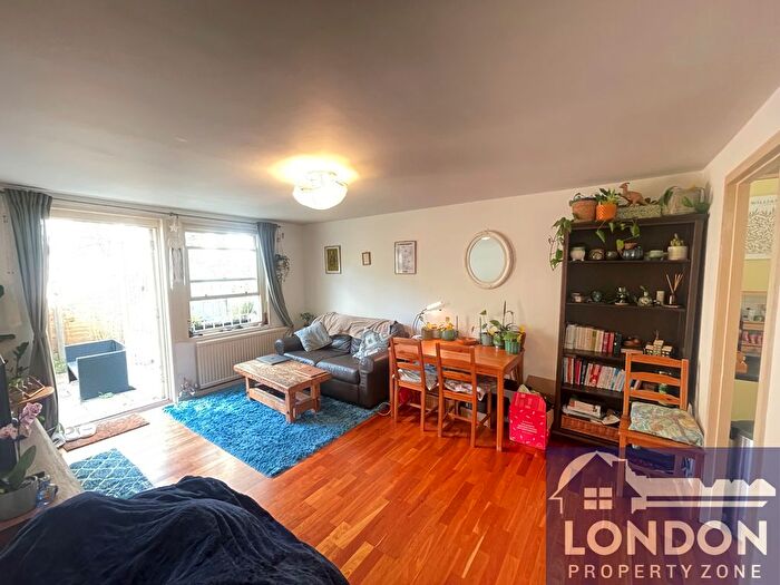 1 Bedroom Flat To Rent In Hullbridge Mews, Islington, London, N1