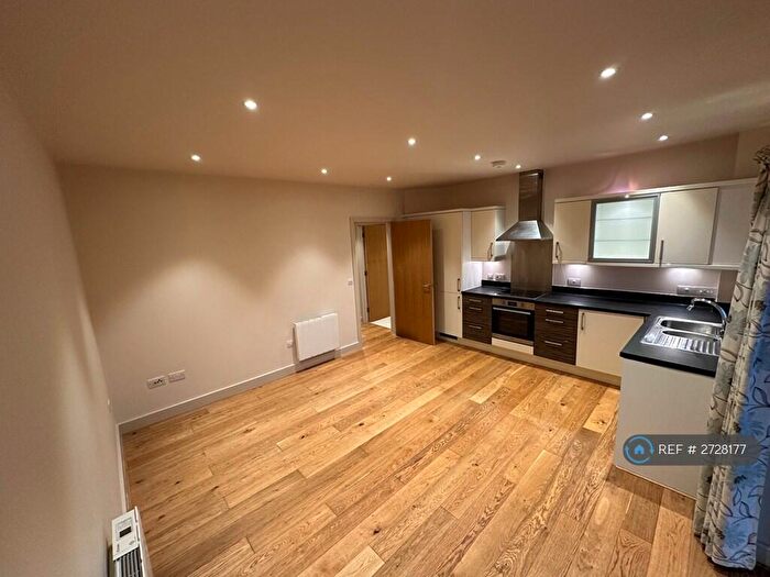 1 Bedroom Flat To Rent In Orchard House, Winchester, SO22