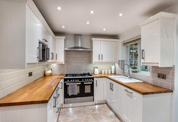 3 Bedroom Detached House For Sale In Windsor Close, Doncaster, South Yorkshire, DN6