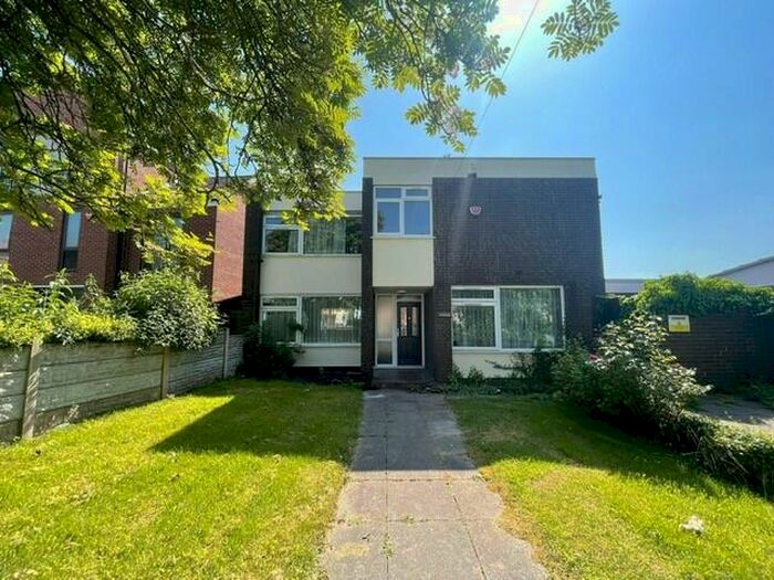 4 Bedroom House To Rent In Bromford Lane, West Bromwich, B70