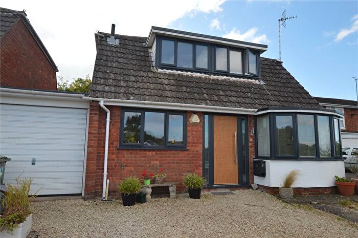 3 Bedroom Link Detached House For Sale In Burnham Drive, Bleadon Hill, Weston-super-Mare, North Somerset, BS24