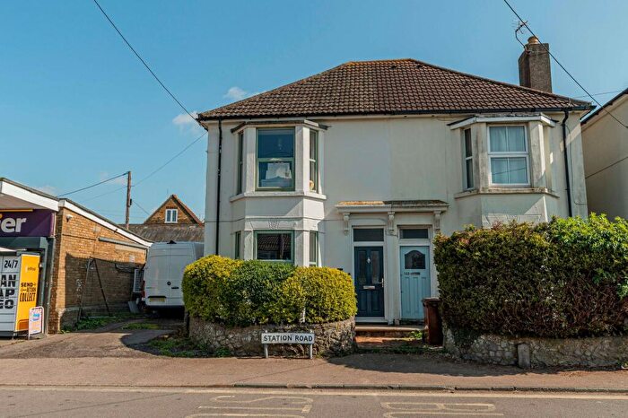 2 Bedroom House For Sale In Station Road, Teynham, ME9
