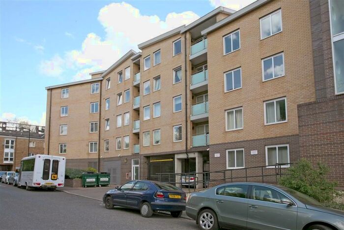 2 Bedroom Flat To Rent In Yeoman Street, London, SE8