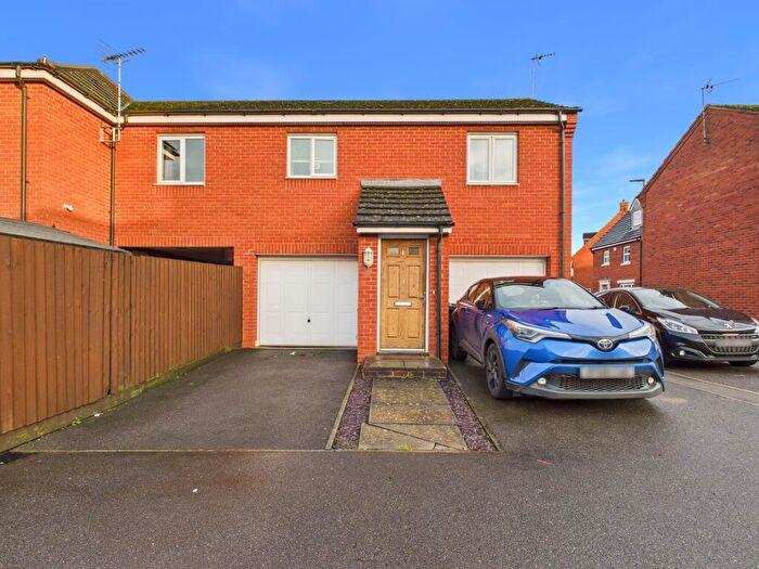 2 Bedroom Apartment To Rent In Wildhay Brook, Hilton, DE65