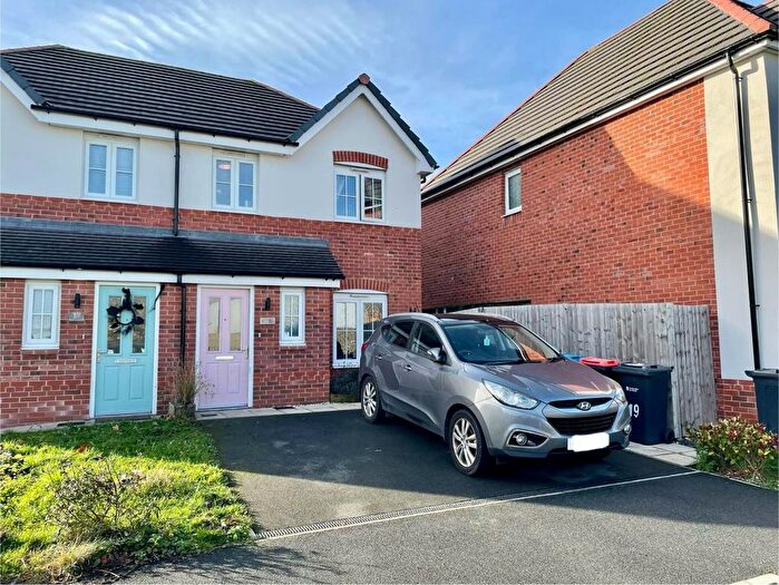 3 Bedroom Semi-Detached House For Sale In Pondside Drive, Ellesmere Port, CH66