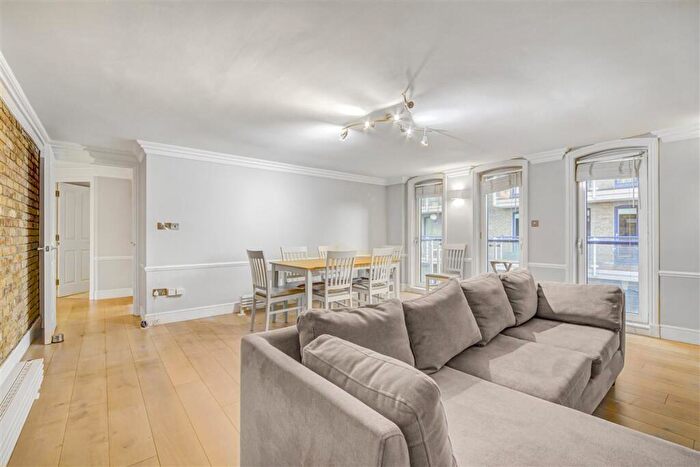 2 Bedroom Block Of Apartments For Sale In Clove Hitch Quay, SW11