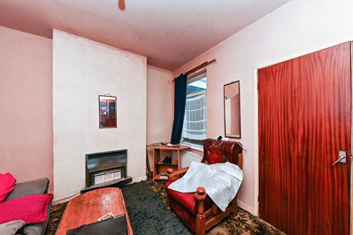 2 Bedroom Terraced House For Sale In Glasgow Street, Hull, HU3