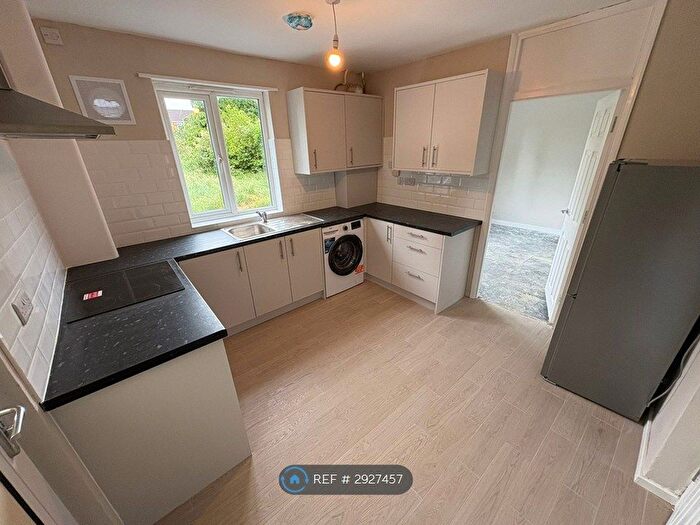 3 Bedroom Semi-Detached House To Rent In Green Lane, St. Albans, AL3