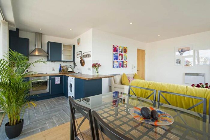 2 Bedroom Flat For Sale In Cranbrook House, Cranbrook Street, Nottingham, NG1