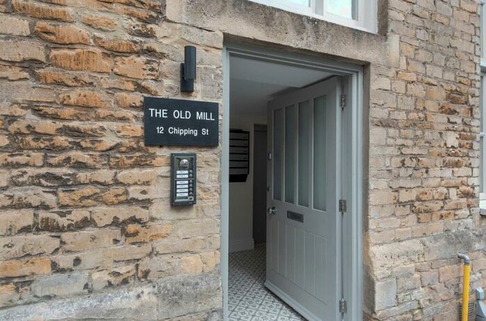 2 Bedroom Apartment To Rent In Chipping Street, Tetbury, Gloucestershire, GL8
