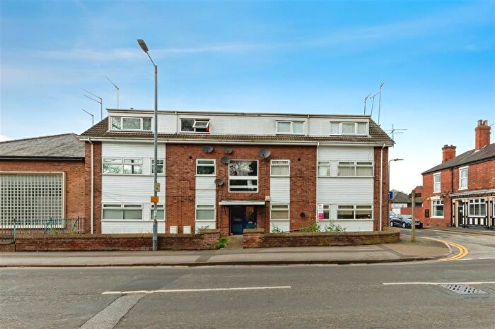 2 Bedroom Flat For Sale In Queens Road, Hull, HU5