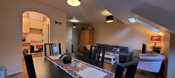 Studio To Rent In Savanna Court, Rickmansworth Road, Watford, WD18