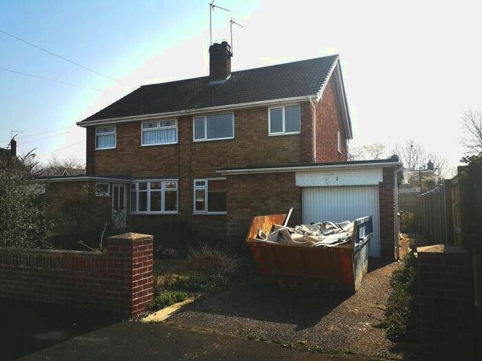 3 Bedroom Semi-Detached House To Rent In Lowfield Road, Beverley, HU17