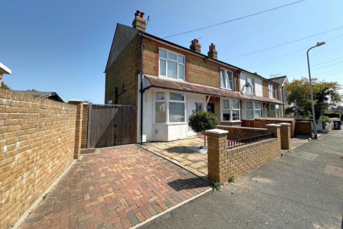 3 Bedroom End Of Terrace House For Sale In Herschell Road West, Walmer, CT14