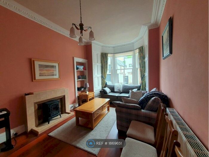 2 Bedroom Flat To Rent In Salisbury Road, Edinburgh, EH16