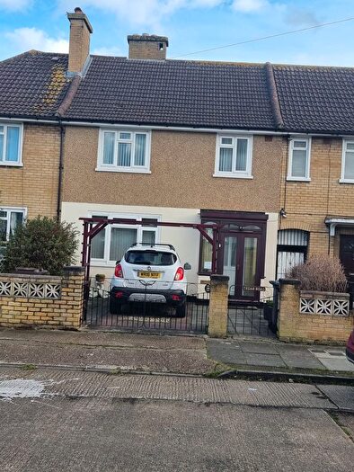 3 Bedroom Terraced House For Sale In Cedar Road, Cranford, TW4