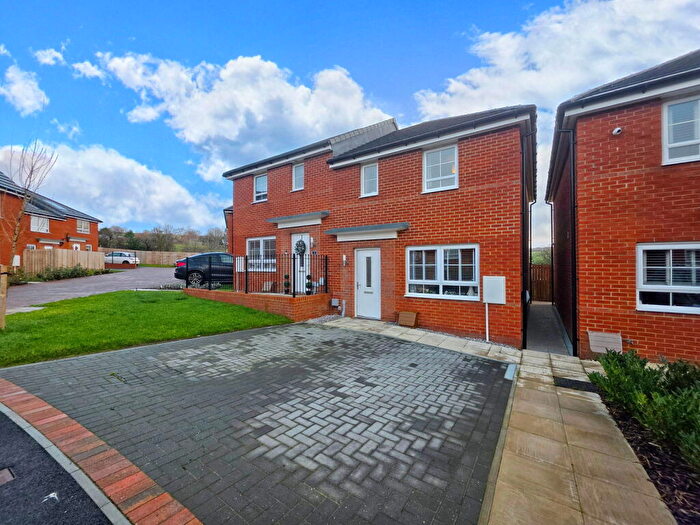 3 Bedroom Semi Detached House For Sale In Castle Garden Street, Penistone, S36