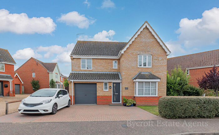 4 Bedroom Detached House For Sale In Seafields Drive, Hopton, NR31