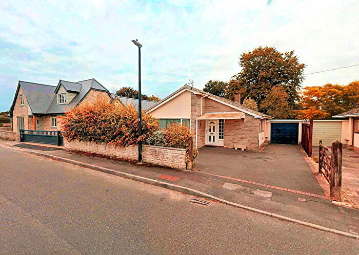3 Bedroom Detached Bungalow For Sale In The Chimes - A Sought After Cul De Sac Near The Grove, BS48