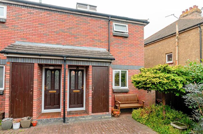 1 Bedroom Terraced House For Sale In Sherwoods, Maidstone Road, Blue Bell Hill, ME5