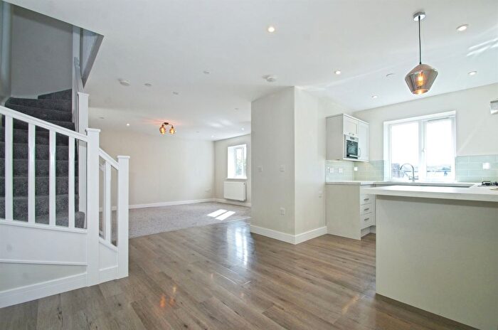 3 Bedroom Detached House For Sale In Bedlinog Terrace, Bedlinog, Treharris, CF46