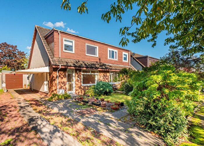 3 Bedroom Semi-Detached House For Sale In Arbroath Crescent, Stirling, FK9