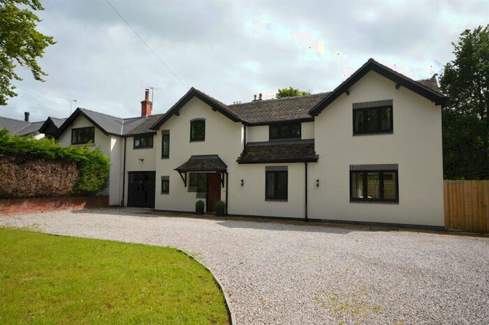 4 Bedroom Semi-Detached House To Rent In Middlewich Road, Sandbach, CW11