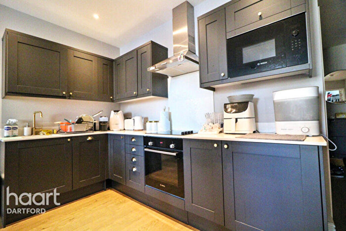 1 Bedroom Apartment To Rent In Waterbridge Court Spital Street, Dartford, DA1