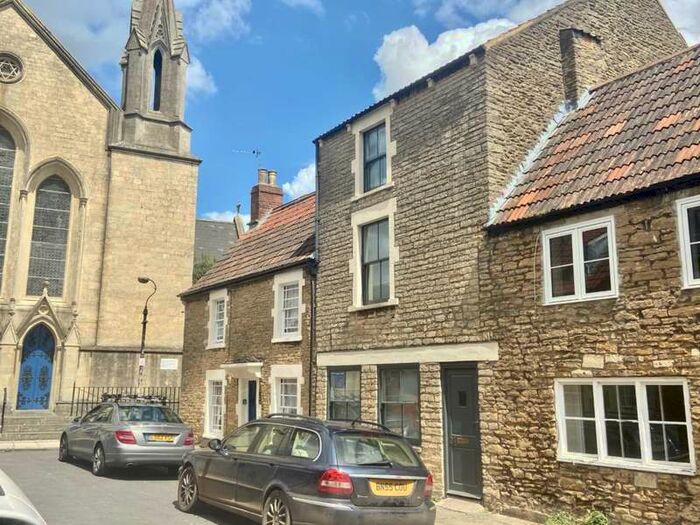 4 Bedroom Terraced House To Rent In Trinity Street, Frome, BA11