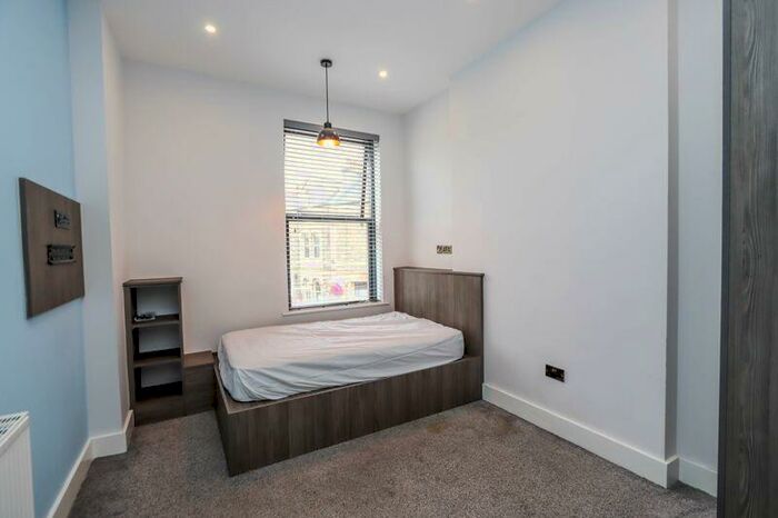 1 Bedroom Flat To Rent In Old Church Road, Clevedon, BS21