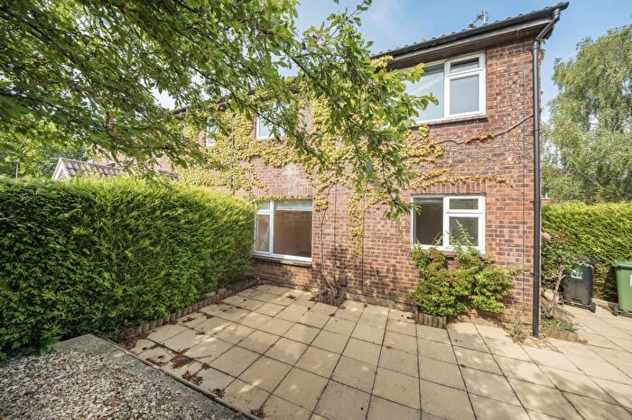 1 Bedroom Semi-Detached House To Rent In Peachcroft, Abingdon, OX14