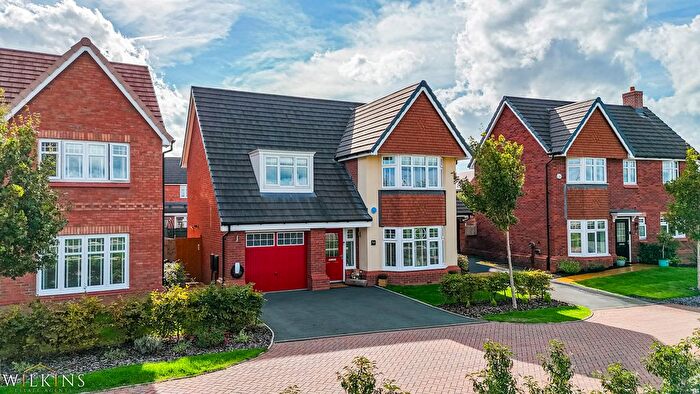 4 Bedroom Country House For Sale In Whitwell Drive, Drakelow, Burton-On-Trent, Derbyshire, DE15
