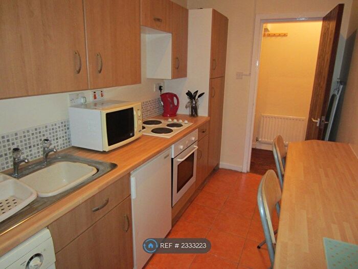 Studio To Rent In Holmlea Road, Glasgow, G44