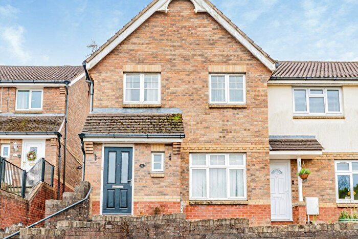 3 Bedroom End Of Terrace House For Sale In Meadow Walk, Bridgend, CF31