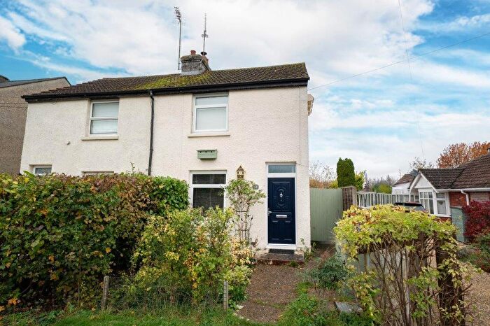 3 Bedroom Semi Detached House For Sale In Dunmow Road, Andover, SP10