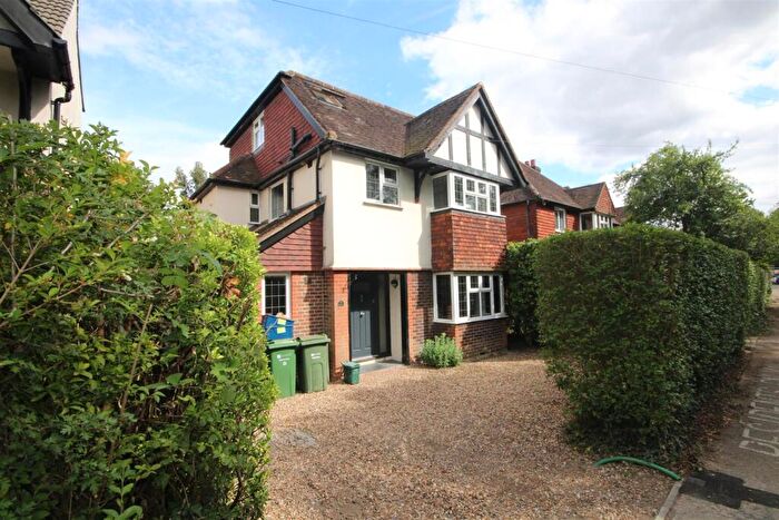 4 Bedroom House To Rent In Ash Grove, Guildford, GU2