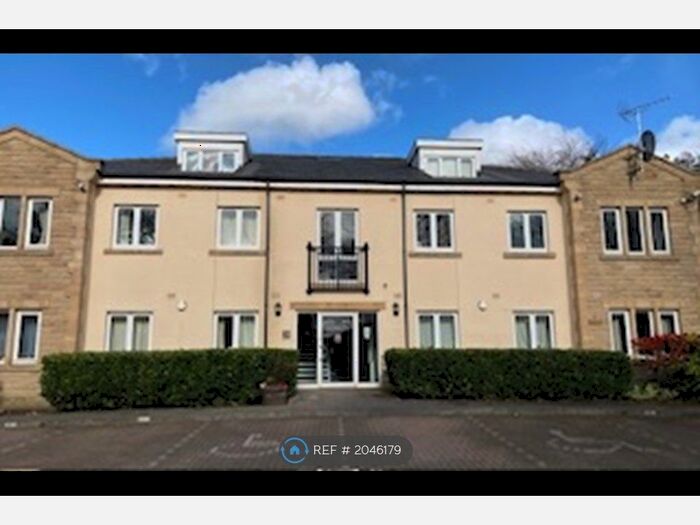 2 Bedroom Flat To Rent In King Lane, Moortown, Leeds, LS17