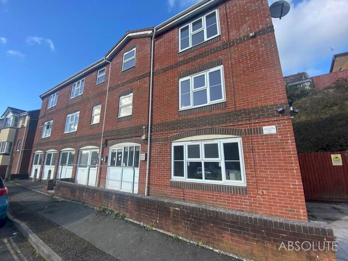 1 Bedroom Flat To Rent In Bradley Lane, Newton Abbot, TQ12