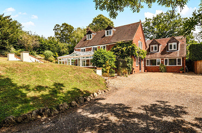 6 Bedroom Detached House For Sale In Lughorse Lane, Hunton, ME15