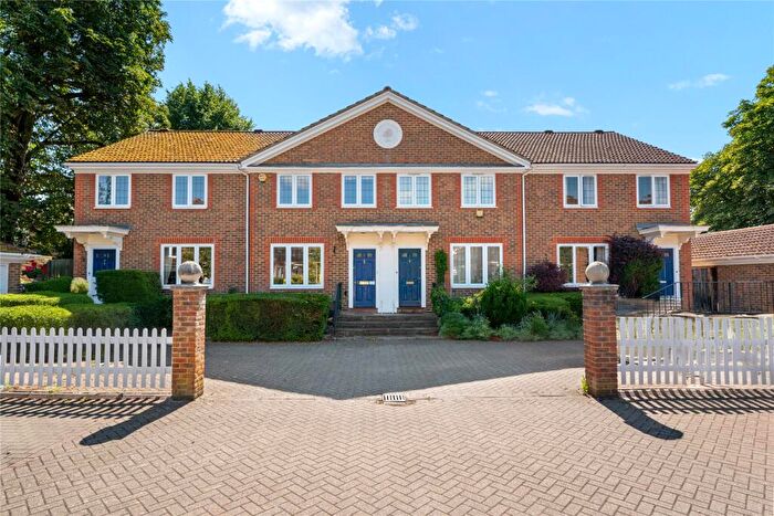 3 Bedroom Terraced House For Sale In Hungerford Square, Weybridge, Surrey, KT13