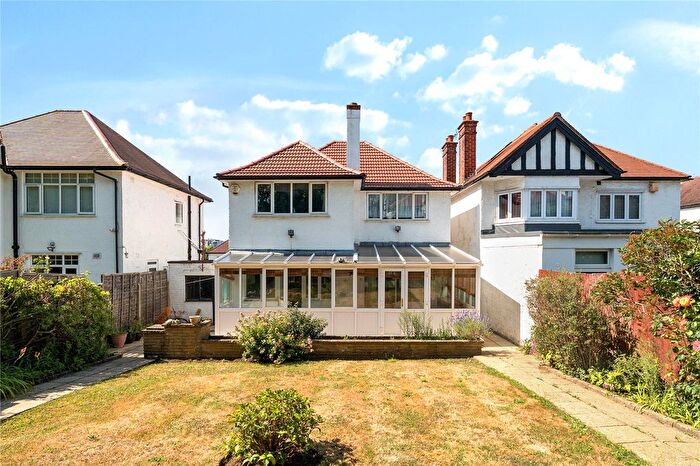 3 Bedroom Detached House For Sale In Eversley Avenue, Wembley, HA9