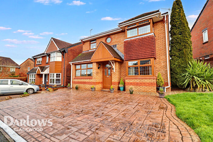 4 Bedroom Detached House For Sale In Ynys-Y-Coed, Blackwood, NP12