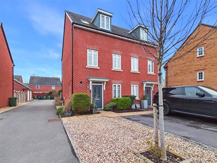 4 Bedroom Semi Detached House For Sale In Brambling Way, Hardwicke, Gloucester, Gloucestershire, GL2