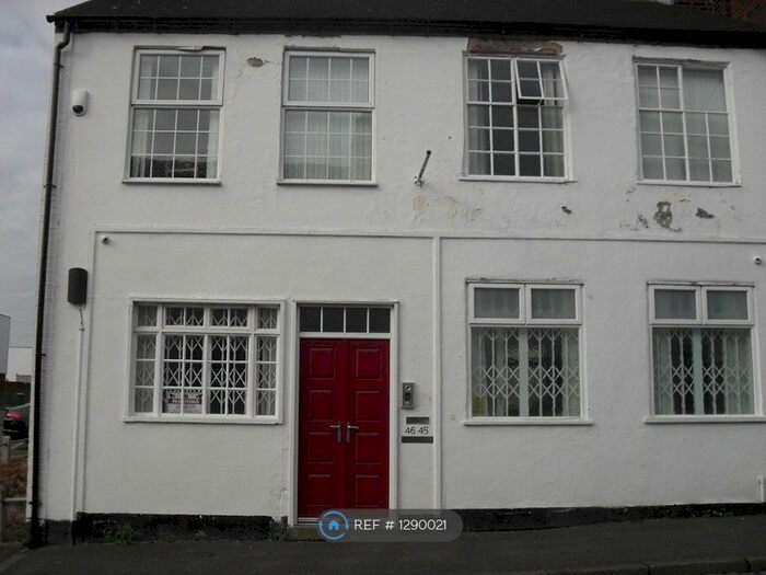 Studio To Rent In Piccadilly Street, Stoke On Trent ST6