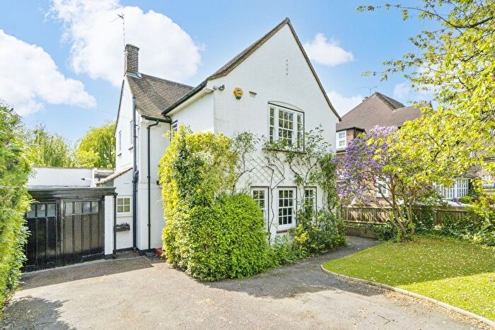 3 Bedroom Detached House To Rent In Albury Drive, Pinner, HA5