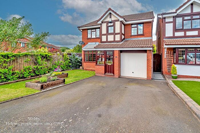 4 Bedroom Detached House For Sale In Birkdale Road, Turnberyy/Bloxwich, Walsall, WS3