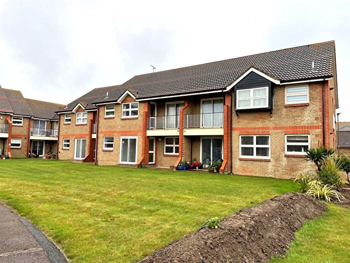 2 Bedroom Flat To Rent In Sea Road, Rustington, Littlehampton, BN16