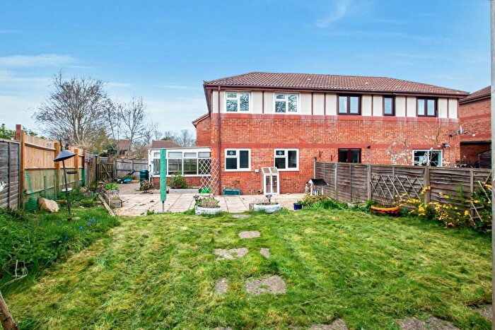 3 Bedroom Terraced House To Rent In Primatt Crescent, Shenley Church End, Milton Keynes, MK5